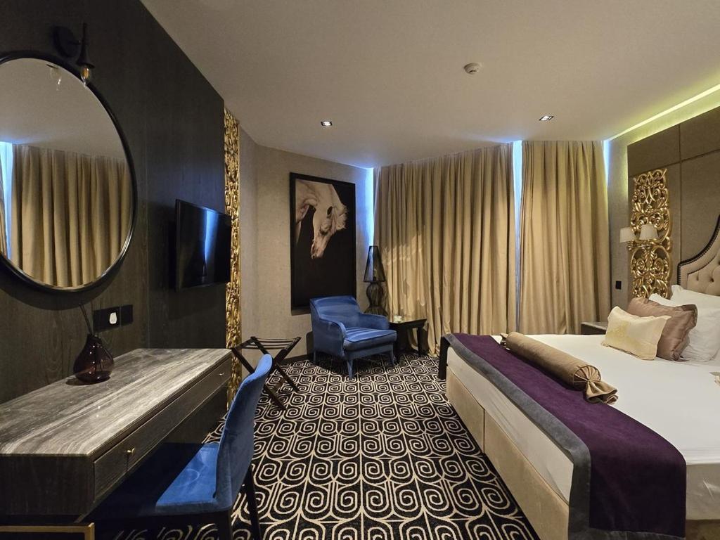 Grand Opera Hotel & Casino & Spa Kyrenia  Bagian luar foto