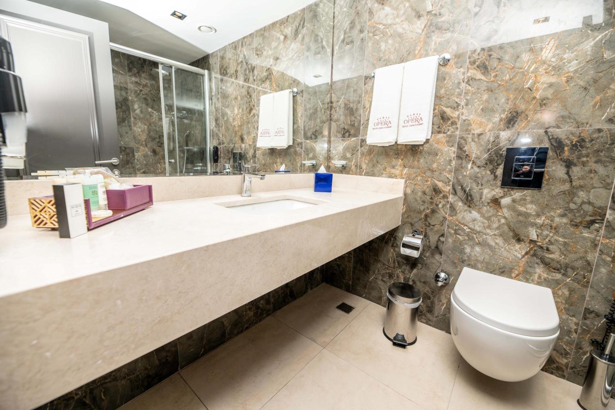 Grand Opera Hotel & Casino & Spa Kyrenia  Bagian luar foto
