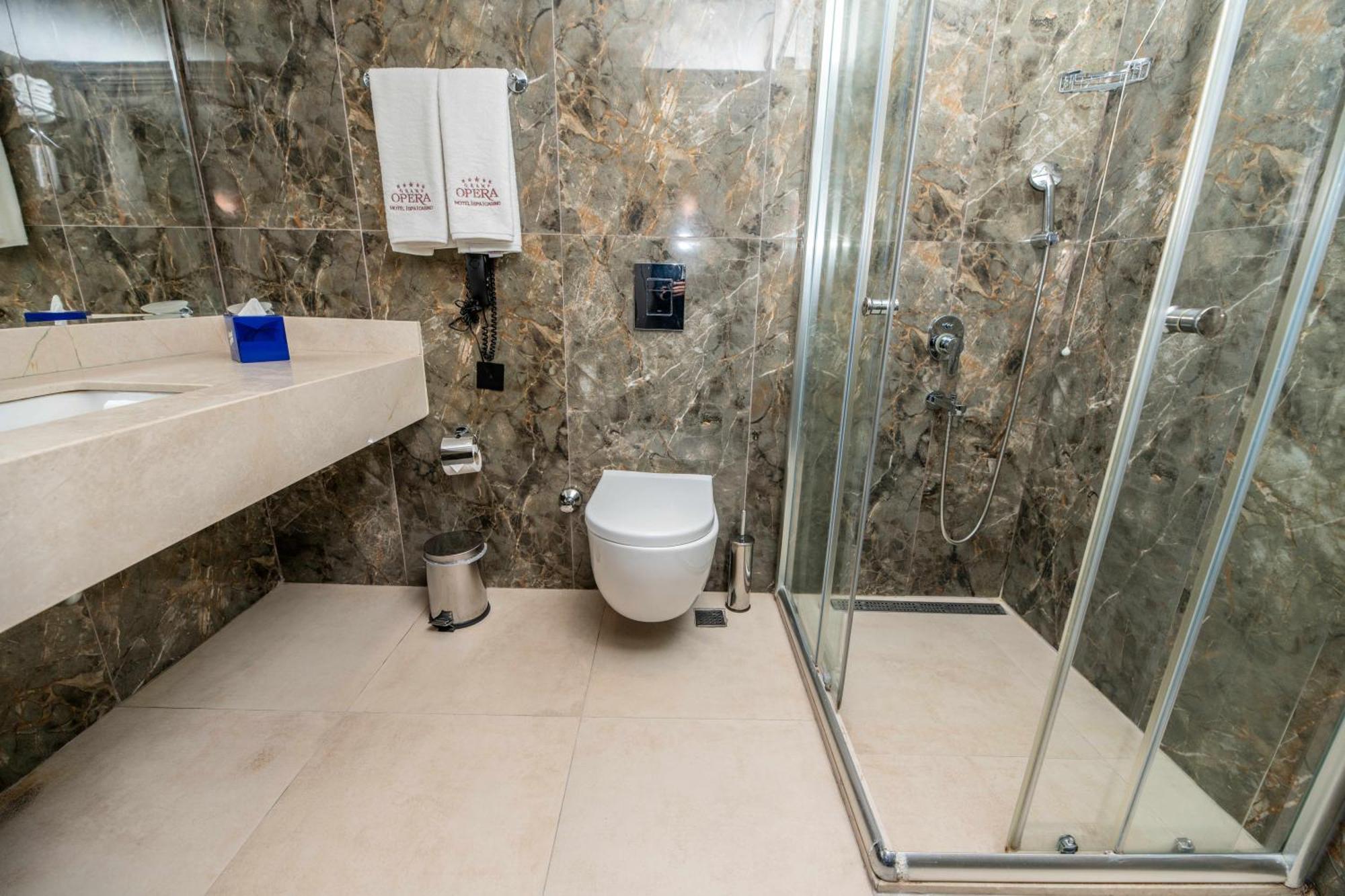 Grand Opera Hotel & Casino & Spa Kyrenia  Bagian luar foto