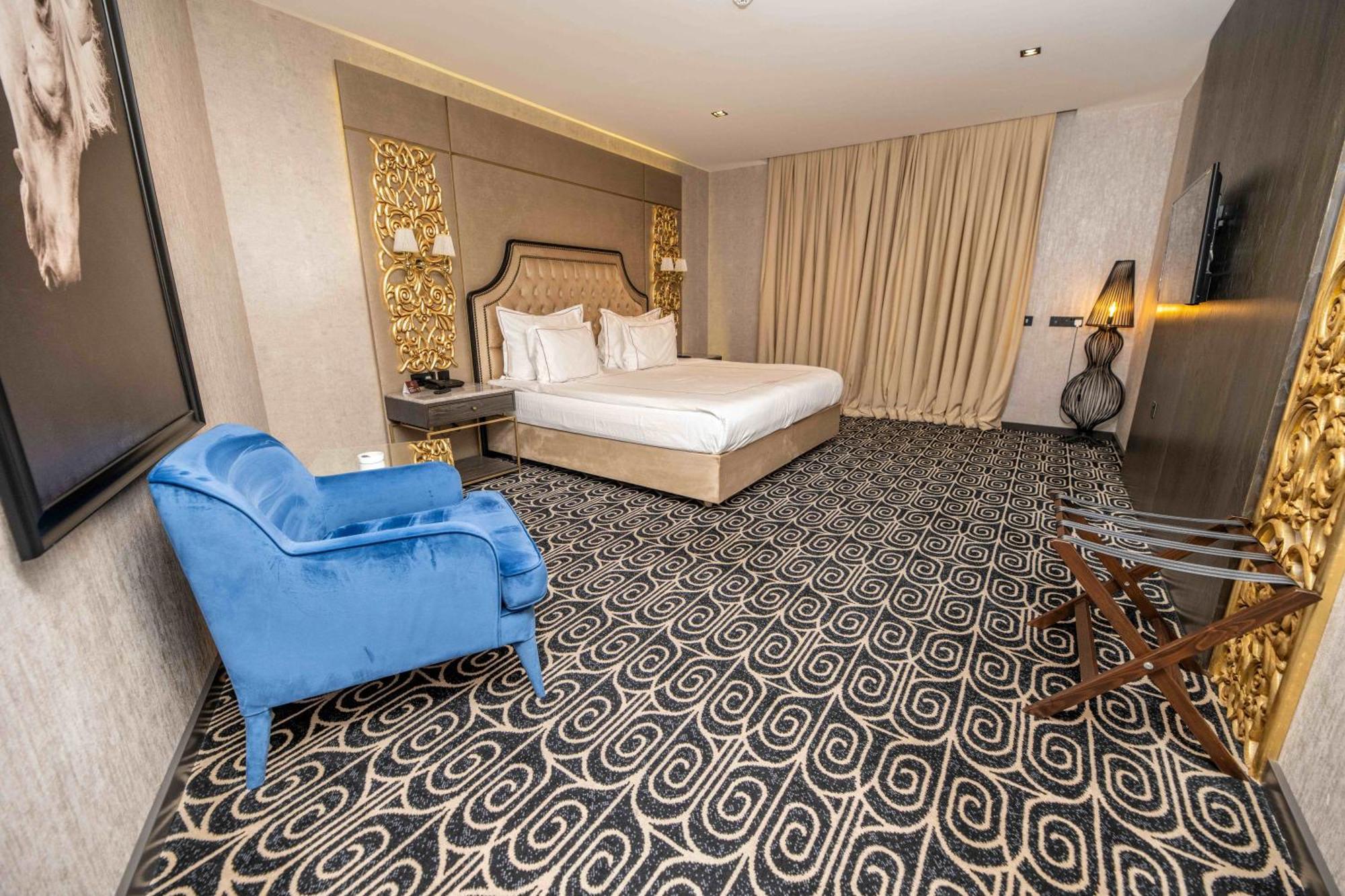 Grand Opera Hotel & Casino & Spa Kyrenia  Bagian luar foto