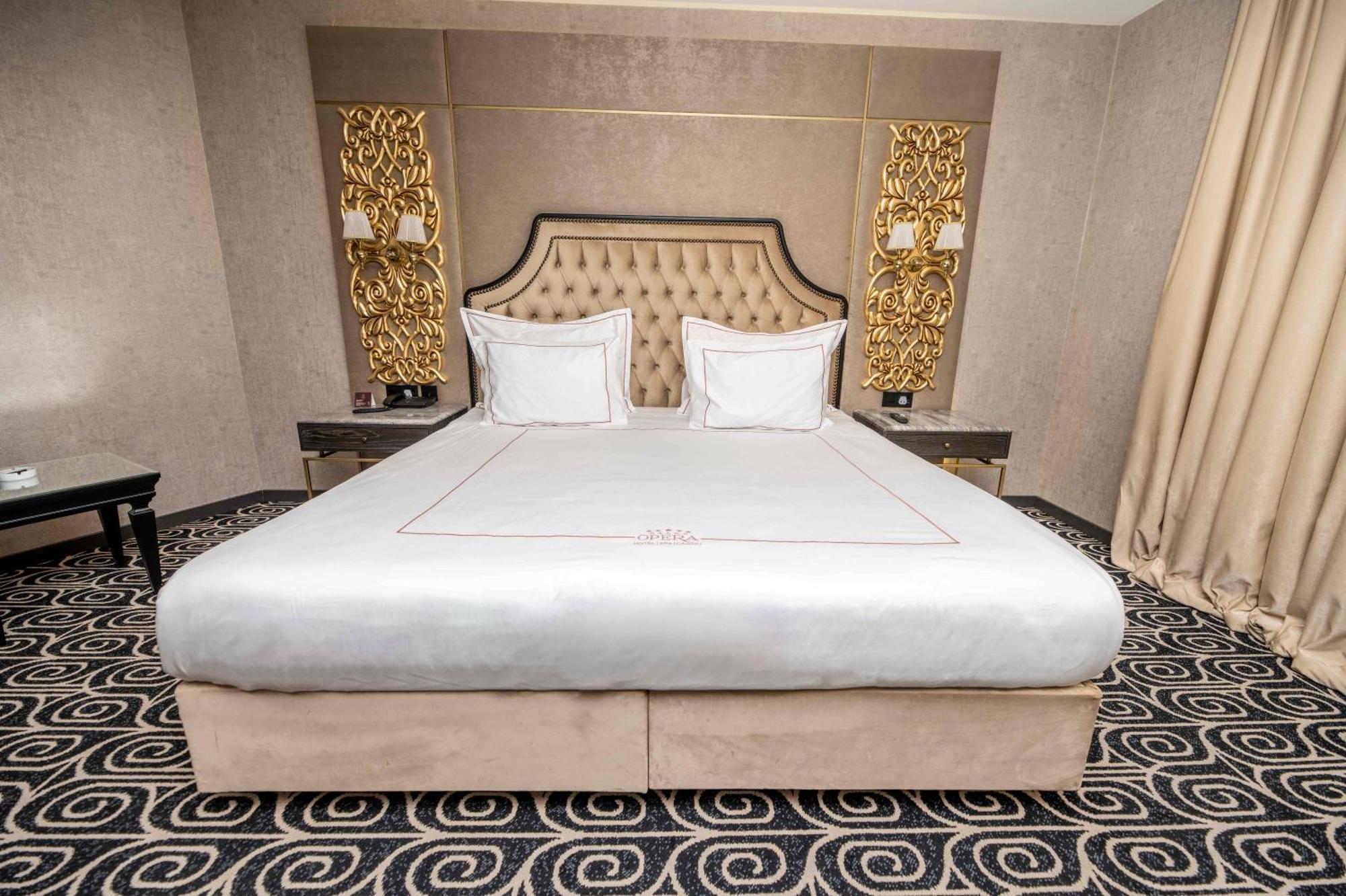 Grand Opera Hotel & Casino & Spa Kyrenia  Bagian luar foto