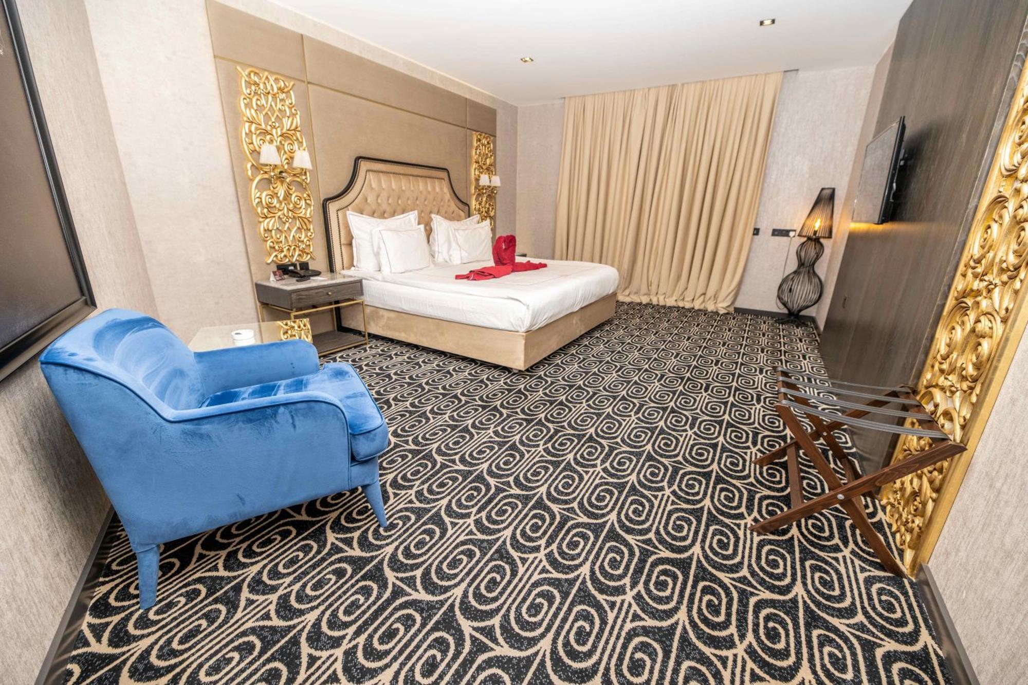 Grand Opera Hotel & Casino & Spa Kyrenia  Bagian luar foto